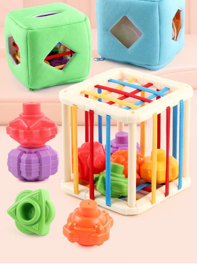 知育玩具 つながるパズルティッシュ箱
