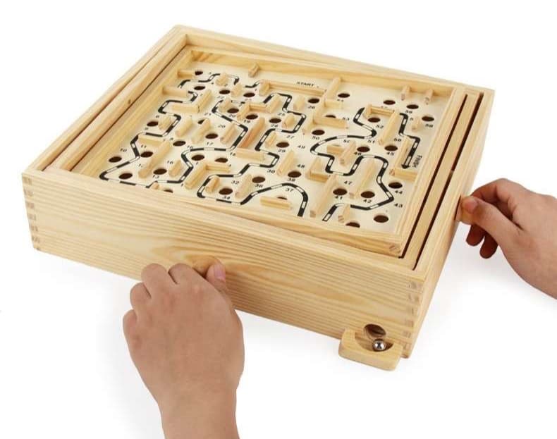 知育玩具 木製迷路ゲーム ビー玉の旅