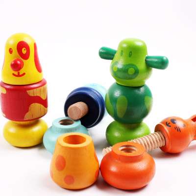 知育玩具 くるくるピカピカねじくみたて