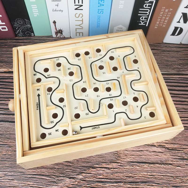 知育玩具 木製迷路ゲーム ビー玉の旅