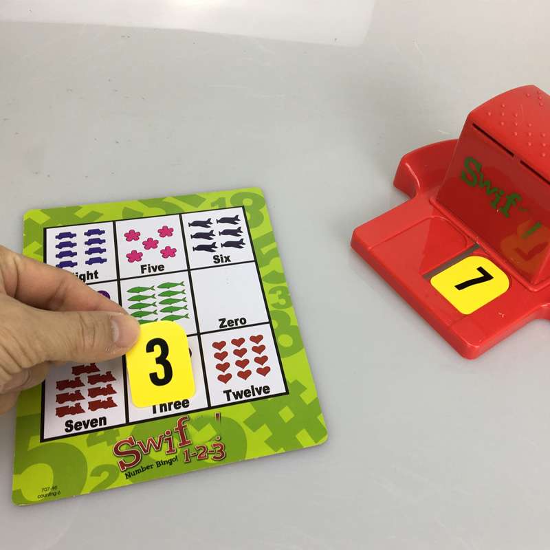 知育玩具 想像力育む絵合わせゲーム