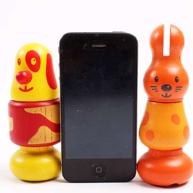 知育玩具 くるくるピカピカねじくみたて