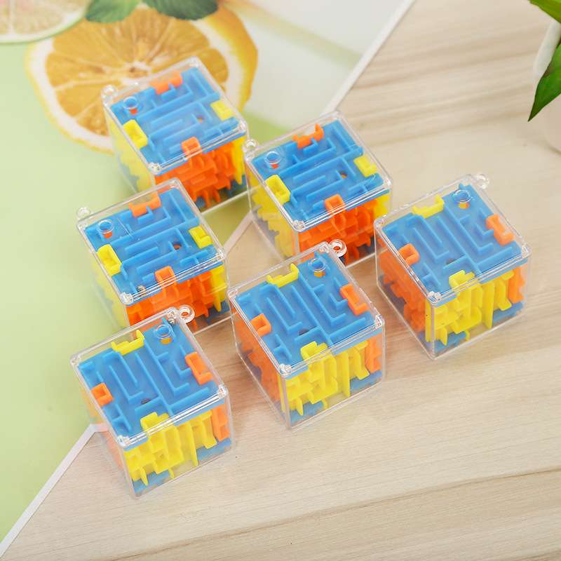 知育玩具 六面体迷路キューブチャレンジ