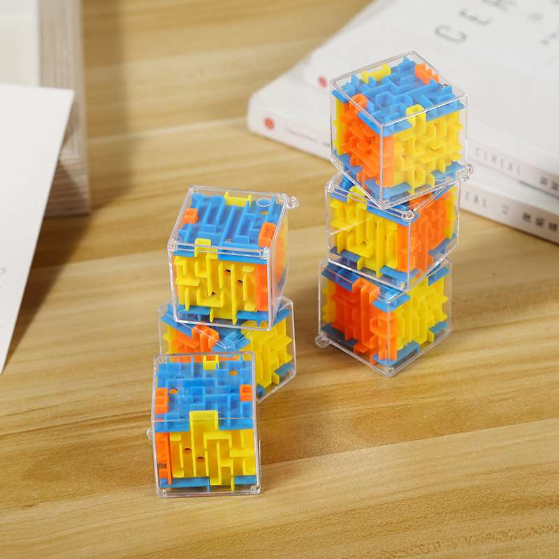 知育玩具 六面体迷路キューブチャレンジ