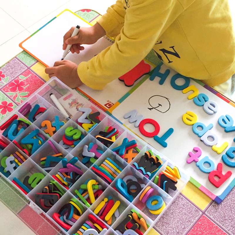 知育玩具 アルファベットと数字のパズルセット