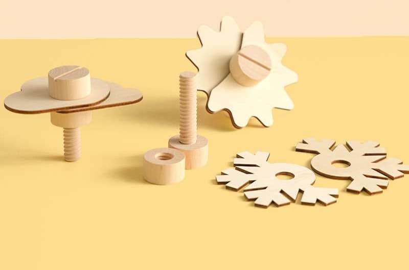 知育玩具 木製パズルネジ遊び